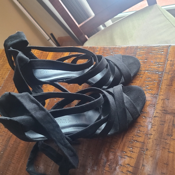 Wild Diva heels - Picture 4 of 9